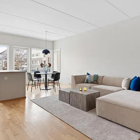 Downtown Apartment - The View Tromso Exterior photo
