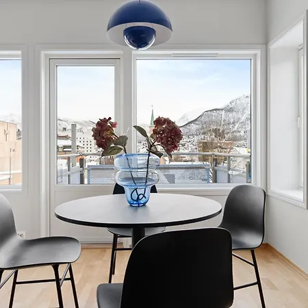 Downtown Apartment - The View Tromso Exterior photo